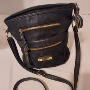 Womans Nicole Miller Black Cross Over Purse Adjustable Strap Very good condition